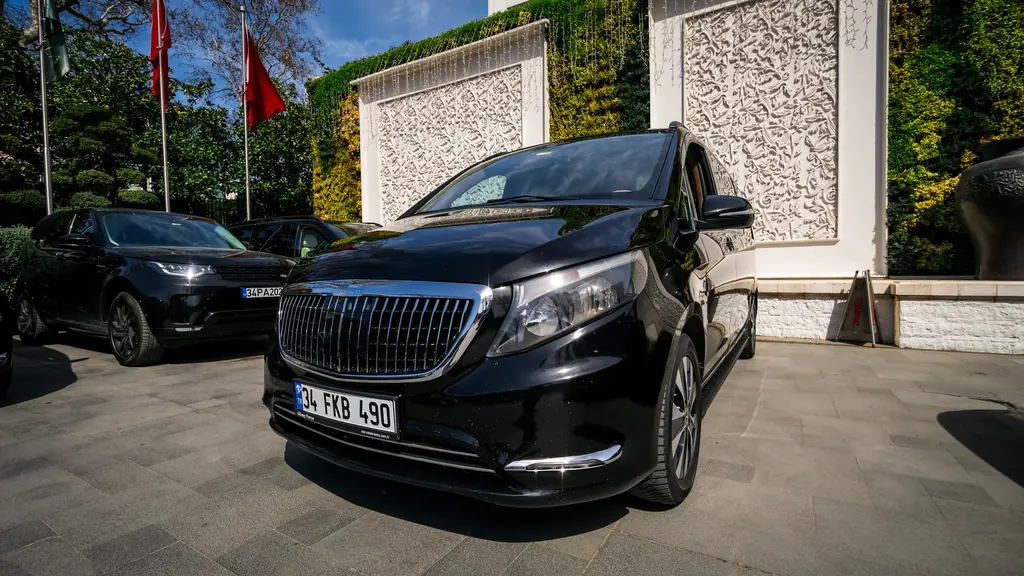 Istanbul Airport meet at gate service