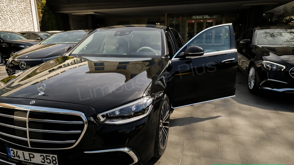 Ist Airport Transit Passenger Lounge