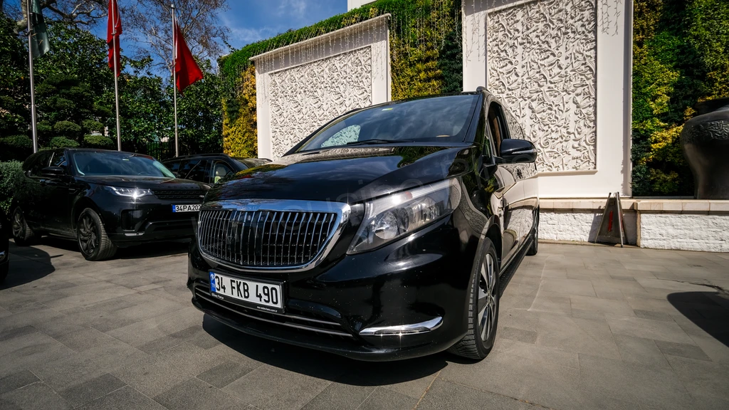 Ist Fast Track Passport Control